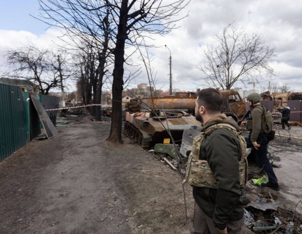 Зеленский посетил Бучу и ответил на вопросы журналистов