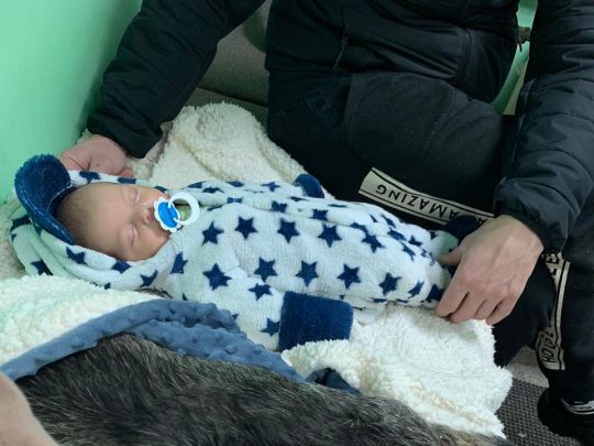 «Через стрес місячний Данилко постійно кричав»: у Чернігові немовля з мамою жили у підвалі, бо квартиру розбомбили рашисти