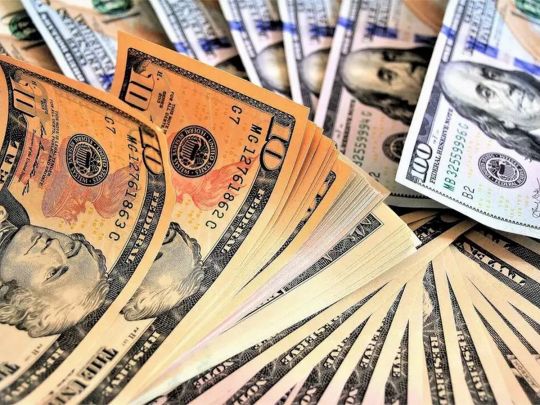 Порушили указ путіна, щоб уникнути дефолту: росія розплатилася за держборгами у доларах