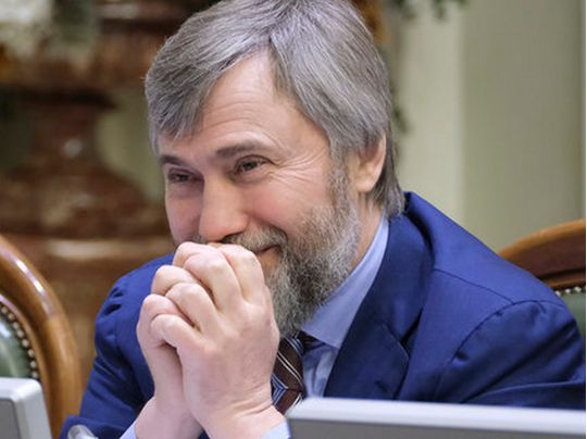 Політолог назвав правильним рішення Новинського скласти повноваження нардепа та пояснив, чому