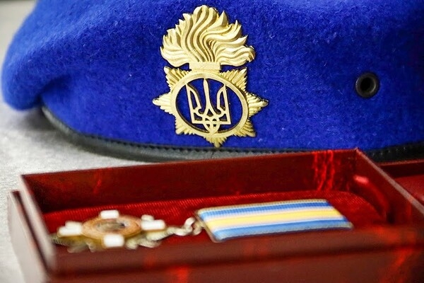 В Одесской области семья погибшего нацгвардейца получила орден "За мужество" 