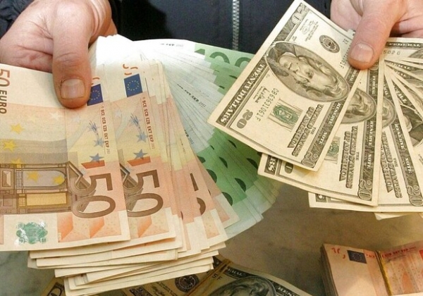 Курс валют в Украине 23 октября 2022 года: сколько стоит доллар и евро