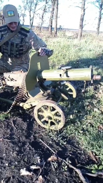 Автомати ледве придатні для стрілянини, є проблеми з набоями: британська розвідка оцінила зброю мобілізованих рашистів