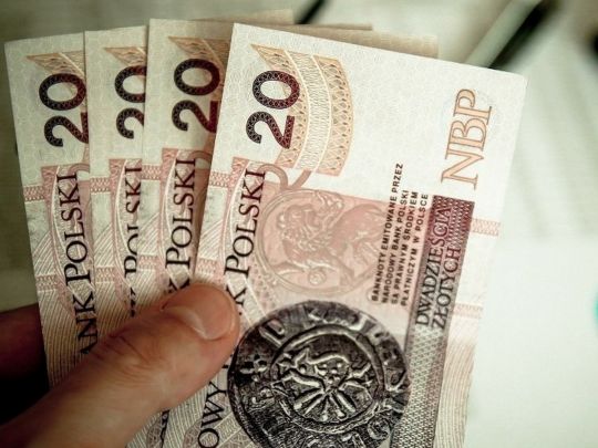 Як мінімум — 10,4 тисячі гривень: хто з українців може претендувати на польську пенсію