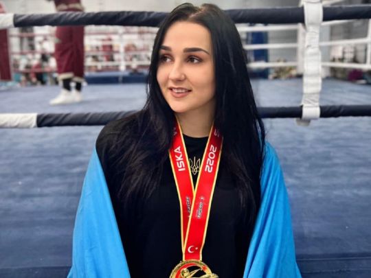 Українка стала чемпіонкою світу з кікбоксингу та присвятила «золото» брату, який загинув на війні