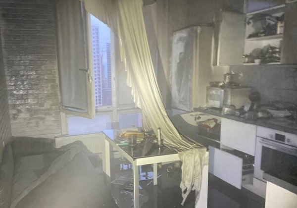 Из-за пожара в квартире 24-этажки в Аркадии погибла женщина 