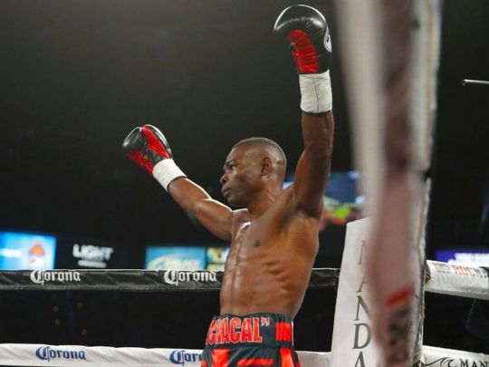 Дворазовий олімпійський чемпіон жорстко нокаутував суперника у першому раунді (відео)