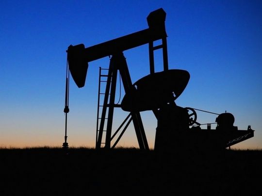 Помста за санкції: росія припинила постачання нафти до Польщі