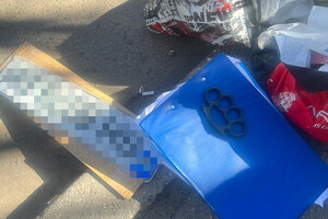 Ждали у почты: в Одесской области полицейские вымогали 10 000 долларов у наркоторговцев