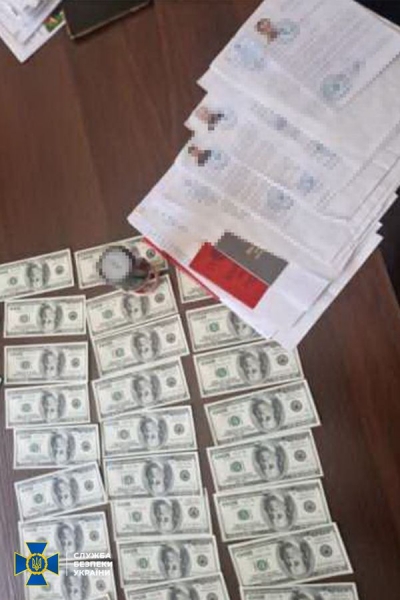 Брали за «послугу» від 3 до 6 тисяч доларів: викрито нові схеми переправки ухилянтів за кордон