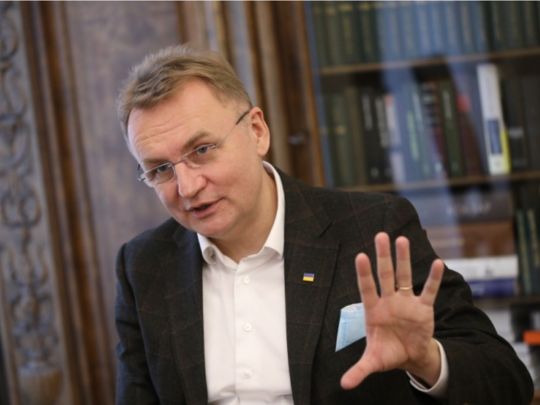 Узурпація влади чи ласий шмат бюджету? Що стоїть за останніми діями мера Львова Андрія Садового