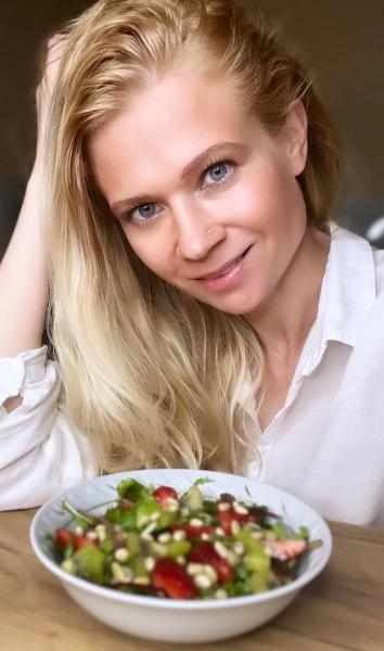 Салат з полуницею і ківі: смачна страва для тих, хто прагне бути струнким