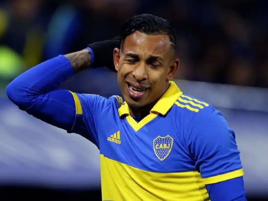 Відомий футболіст-чемпіон отримав значний термін за домашнє насильство