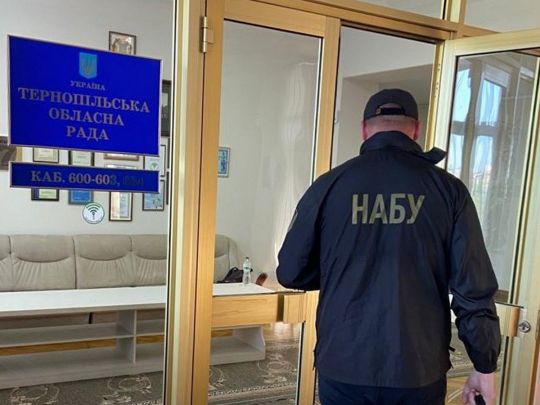 Затримано голову Тернопільської облради, в ОВА проходять обшуки: що трапилося (фото)