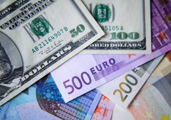 Курс валют в Украине: сколько стоит доллар и евро