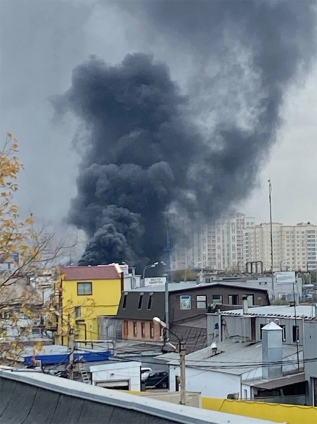 В москві сталася потужна пожежа в торговому центрі