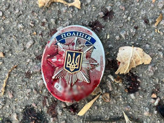 Росіяни всю ніч та ранок обстрілювали Херсон: серед поранених — поліцейські (фото, відео)