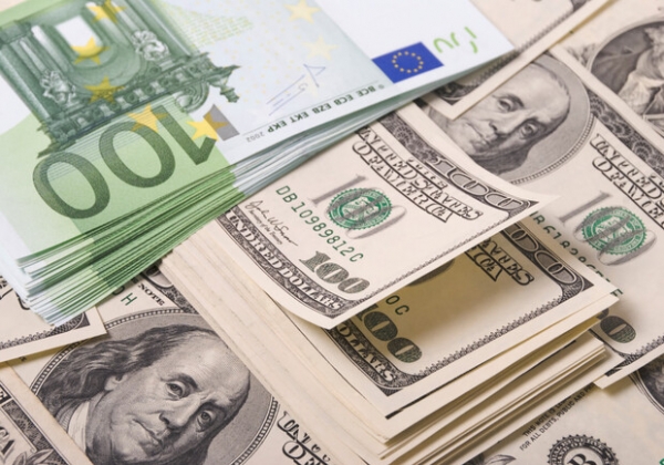 Курс валют в Украине 28 декабря 2023: сколько стоит доллар и евро