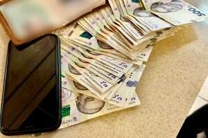 15 тысяч гривен или ротация на фронт: в Одессе заместитель командира военной части попался на взятке
