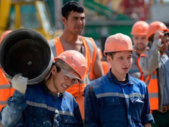 Справи геть кепські: у росії не вистачає мільйонів робітників