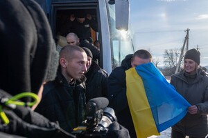 Из российского плена вернулись домой восемь пограничников из Одесской области