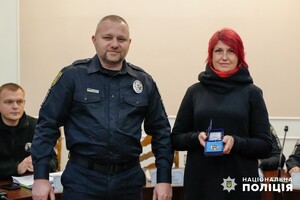 В Одесской области наградили поисковиков, разыскавших подростков в катакомбах