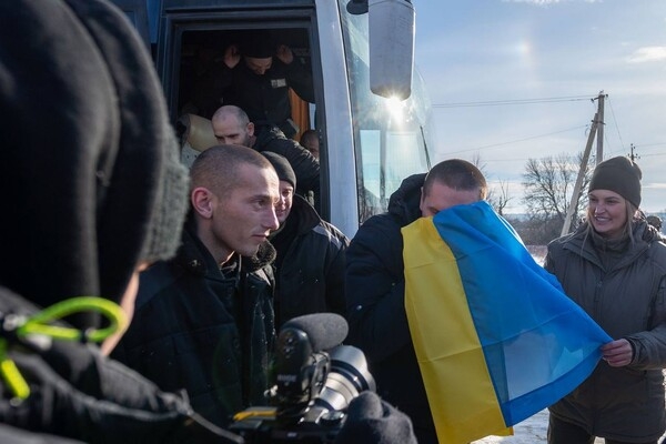 Из российского плена вернулись домой восемь пограничников из Одесской области