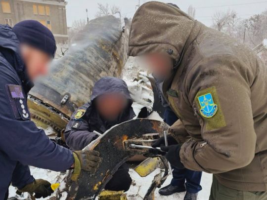 «Невідомий виробник»: у прокуратурі показали рештки іноземних ракет, якими рф била по Харкову 2 січня
