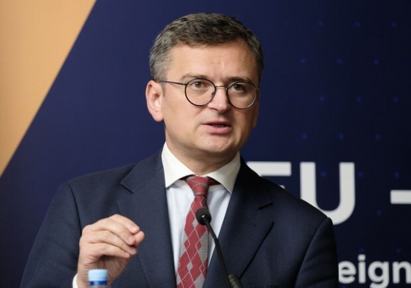 Министра иностранных дел Украины Дмитрия Кулебу покусала чужая собака