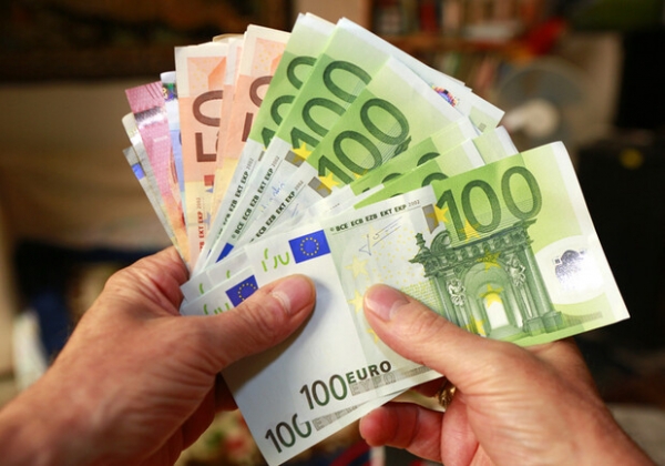 Курс валют в Украине 5 февраля 2024 года: сколько стоит доллар и евро