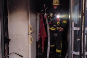 В Киевском районе Одессы вспыхнул пожар в торговом павильоне: подробности