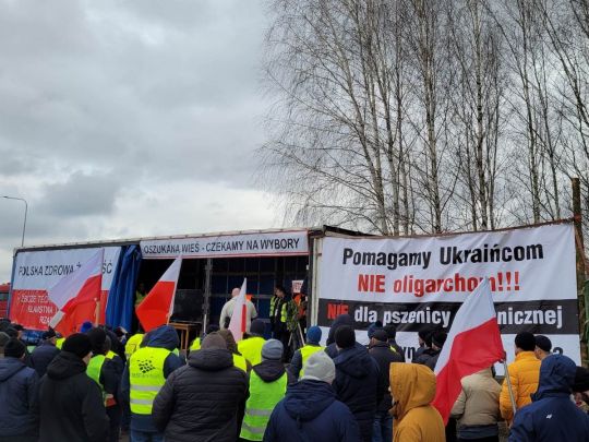 Фермери Польщі знову оголосили загальний страйк: стало відомо дату перекриття доріг