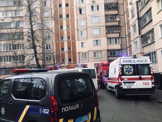 Трагедія в Києві: жінка випала з вікна багатоповерхівки