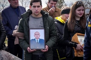 В Одесской области простились со спасателями, погибшими во время повторного ракетного удара 15 марта 