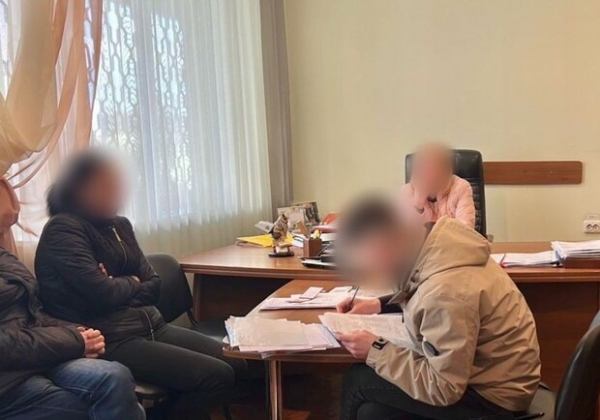 Директриса профессионально-технического учебного заведения попалась на коррупции 