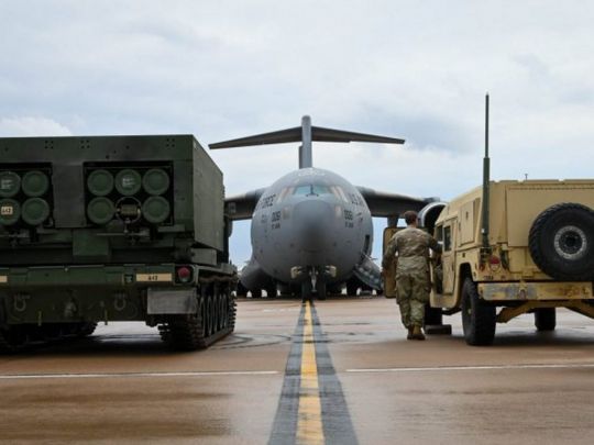 Допомога від США: Україна може отримати не тільки гроші, а й ракетні комплекси ATACMS