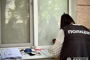 В Одессе женщина за 9000 долларов "делала" мужчин непригодными к службе  