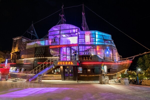 Кафе и рестораны в Одессе с красивым видом на море: часть вторая 