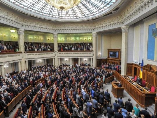 Нардепи партії Порошенка за війну заробили, як вся Верховна Рада разом