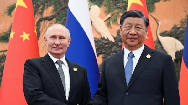 Путин в Китае на поклон к Си Цзиньпину, поскольку Украина становится все более серьезной