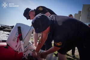 В Одессе 20-летнюю полицейскую из Ровно смыло волной в море: девушку ищут спасатели