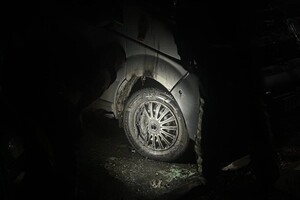 В Одессе неизвестные подожгли эвакуационный автомобиль боевого медика