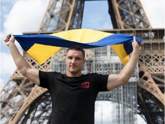Непереможний український суперважковаговик вирубав 130-кілограмового суперника в бою в США: відео нокауту