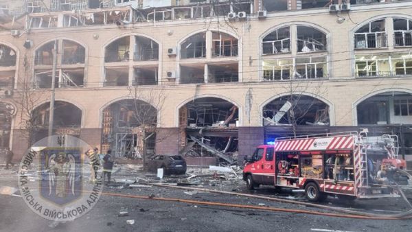Атака терористів по Києву: одна людина загинула і одна постраждала, виникли пожежі, пошкоджено тепломагістраль