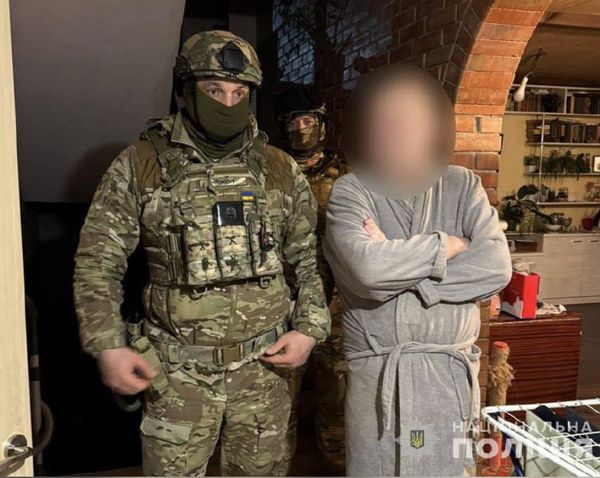 Прикидались бійцями Інтернаціонального легіону та обкрадали житло заможних киян: у Києві затримали банду «домушників»