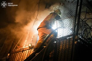 В центре Одессы горела квартира: спасли женщину и кота