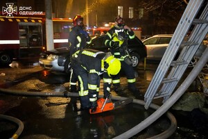 В центре Одессы горела квартира: спасли женщину и кота