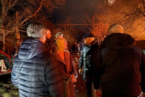 Горят частные жилые дома: последствия вечерней атаки БпЛА на пригород Одессы
