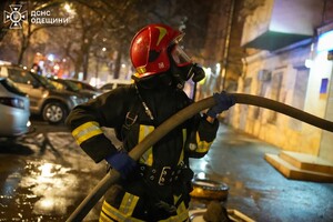 В центре Одессы горела квартира: спасли женщину и кота