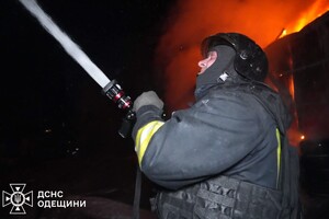Пожары и пострадавшие в пригороде Одессы: последствия вечерней атаки БпЛА (обновлено)